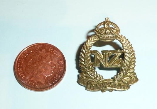 WW1 New Zealand Expeditionary Force Brass Collar Badge — image 2