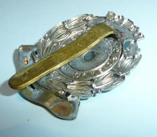 6th (Territorial Battalion) The Hampshire Regiment (Duke of Connaughts Own) Other Ranks Bi-Metal Cap Badge — image 4