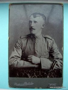 Original Cabinet Photograph - Portrait of a Victorian Hampshire Regiment …
