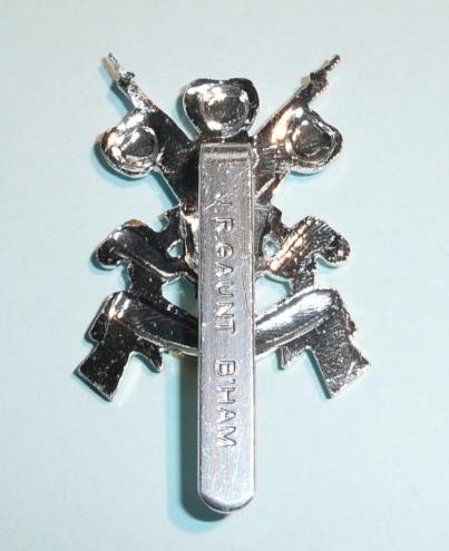 3rd Carabiniers Silver / Gold  Anodised Aluminium Cap Badge — image 2