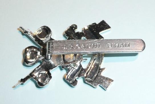 3rd Carabiniers Silver / Gold  Anodised Aluminium Cap Badge — image 3