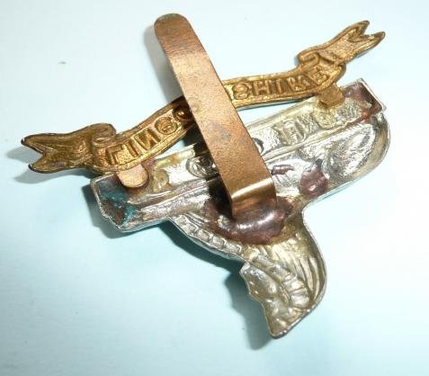 The Lincolnshire Regiment Other Ranks Bi-metal Cap Badge — image 3