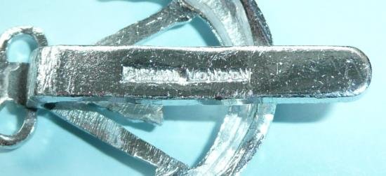 Ox & Bucks Light Infantry Anodised silver aa Cap Badge - Firmin London — image 3