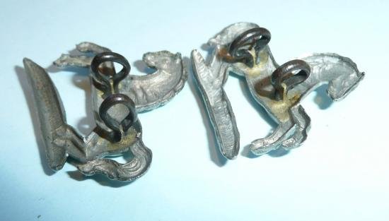 Rare 3rd Kings Own Hussars Rearing Horse White Metal Facing Pair Collar Badges — image 3
