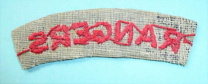 RANGERS - 12th County of London Regiment (The Rangers) Embroidered Red on Dark Blue Cloth Shoulder Title — image 2
