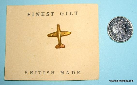 WW2 Cast Gilt Brass Spitfire Fund Raising lapel badge on original card of issue - Scarce — image 2