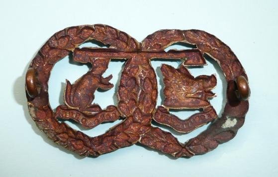 Argyll & Sutherland Highlanders (A&SH) Officers Die Struck OSD Bronze Collar Badge - Cats Tail Up — image 2