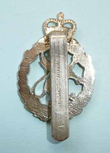 Womens Royal Army Corps (WRAC) aa Bi-coloured cap badge - Firmin — image 2