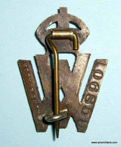 WW1 Volunteer War Workers Officially Numbered Badge by J.R. Gaunt, London — image 2