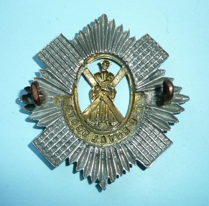 The Royal Scots (Lothian Regiment) (1st Foot) Other Ranks Bi-metal Cap Badge — image 2