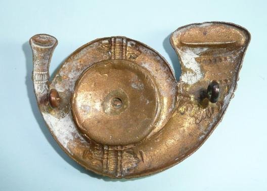 Kings Own ( Yorkshire Light Infantry ) (KOYLI) ( 51st & 105th Foot) Large Smasher / Pagri Hat Bi-Metal Cap Badge — image 3