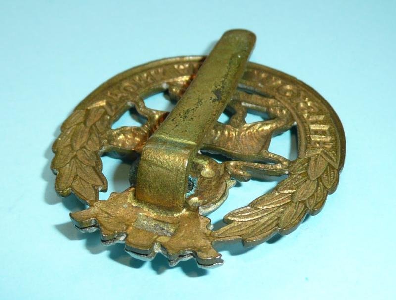 The York and Lancaster Regiment ( 65th & 84th Foot) Other Ranks Bi-Metal Cap Badge — image 4
