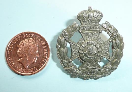 Rifle Brigade (Prince Consort's Own) Small Pattern other Ranks White Metal Field Service Cap Badge — image 2