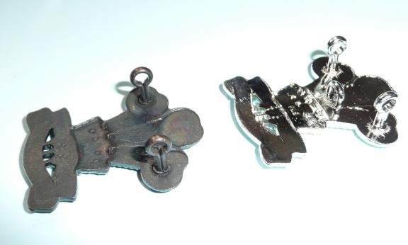 The Royal Welsh Regiment Pair of Officer's Metal Cap Badges — image 4