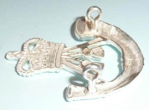 The Rifles Frosted Silver Plated Cap Badge — image 4