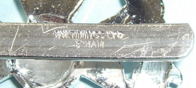 The Leeds Rifles Anodised Aluminium aa Cap Badge - Timings — image 3