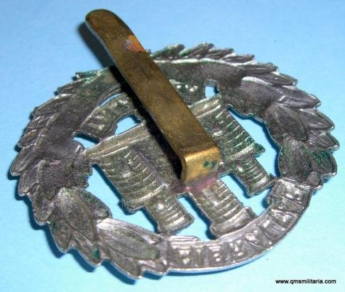The Northamptonshire Regiment Bi-Metal Cap Badge — image 3