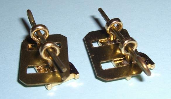 RA ( Royal Artillery ) Matched Anodised Small Pattern Officers Shoulder Titles with Backing Plates and Pins — image 4