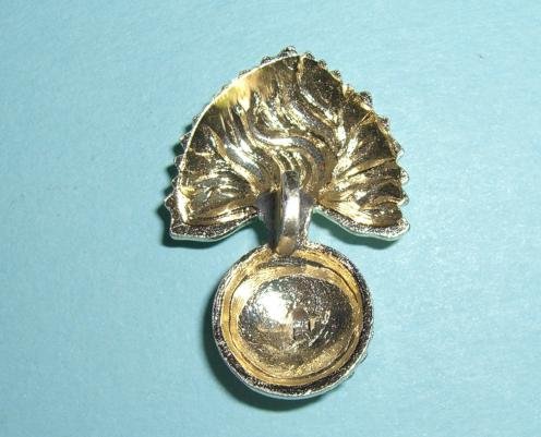 Fusilier Brigade / Royal Regiment of Fusiliers ( RRF ) Pattern Facing Anodised Aluminium AA Collar Badge, right facing — image 2