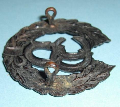 Post WW2 - Control Commission Germany Large Bronzed Cap Badge — image 3