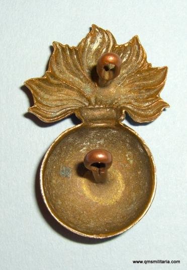 WW1 Royal Marine Artillery ( RMA ) Gilding Metal Brass Grenade Cap Badge, pre 1923 — image 2