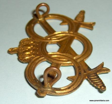 Belgian Army Sports Brevet ( Breast ) Badge national colours on three rings on crossed swords — image 4