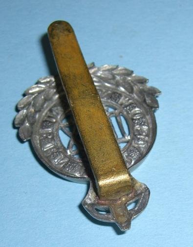 The 18th ( Queen Mary's Own ) Hussars Other Ranks White Metal Cap Badge — image 3