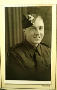 WW2 Dated Photograph - Royal Artillery Soldier in Battledress, Formation …