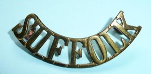 WW1 Suffolk Regiment Brass Shoulder Title (type 1)