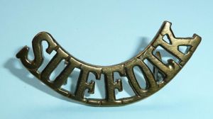 WW1 Suffolk Regiment Brass Shoulder Title (type 2)