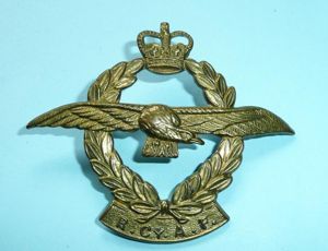 Royal Ceylon Air Force Cap Badge, QEII Crown