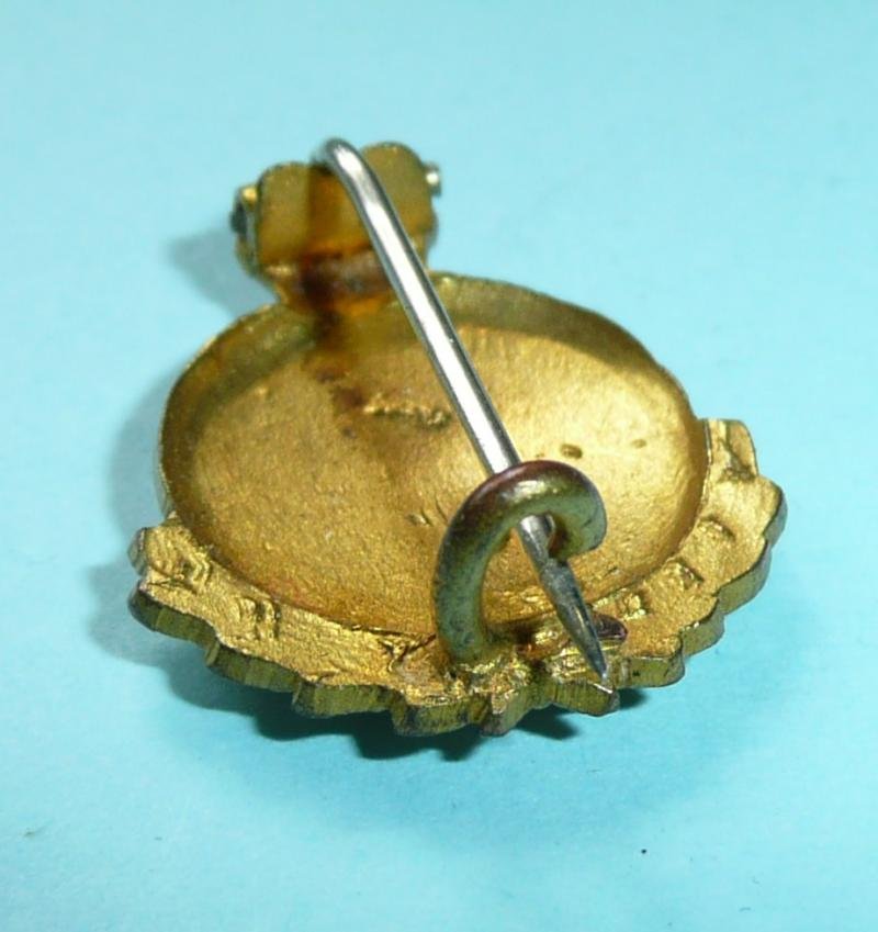 WW1 -18th (Queen Marys Own) Hussars Gilt and Enamel Sweetheart Brooch Pin Badge — image 4