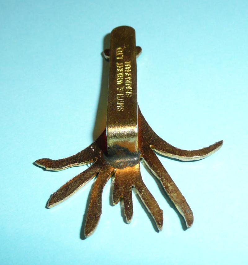 Welsh Guards Gilding Metal Brass Cap Badge — image 3