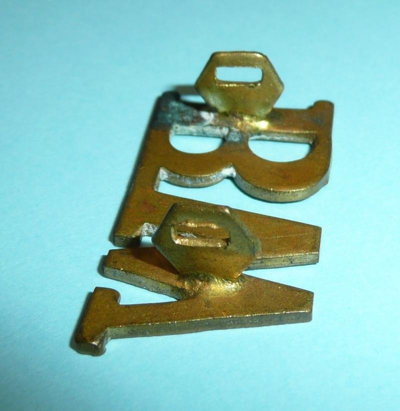 BW Barrack Warden Large Brass Cap Badge, Collar Badge & Shoulder Title — image 4