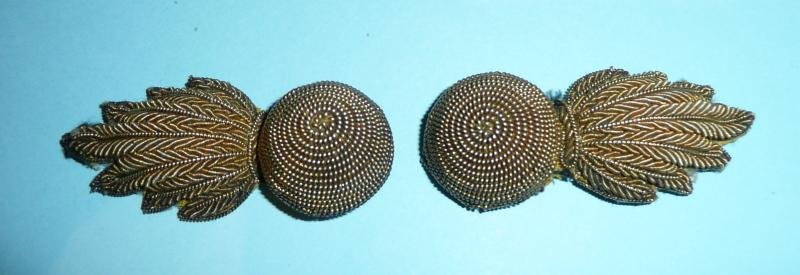 Matched Pair of Royal Artillery Officer's Gold Bullion Thread Grenade Collar Badges — image 4
