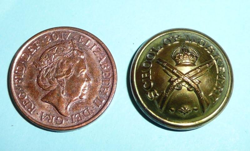 School of Musketry (Hythe) Permanent Staff / Instructors Medium Pattern Gilt Brass Button — image 2