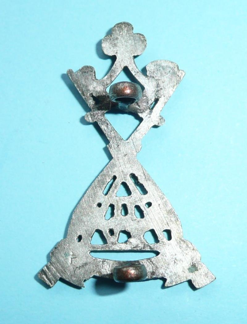 British Indian Army - 2nd Battalion 15th Punjab Regiment Cap Badge — image 3