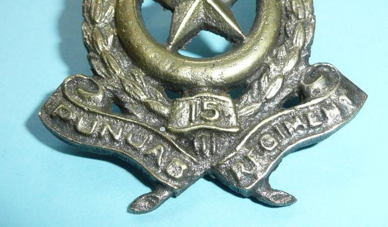 Pakistan Army - 15th Punjab Regiment Cast White Metal Cap Badge, King's Crown — image 2