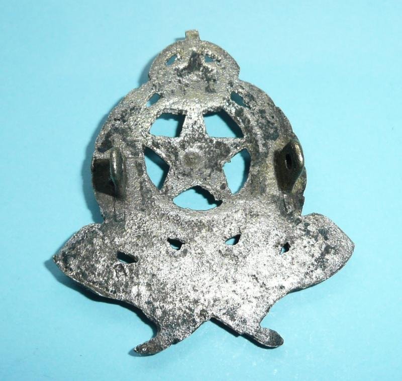 Pakistan Army - 15th Punjab Regiment Cast White Metal Cap Badge, King's Crown — image 3