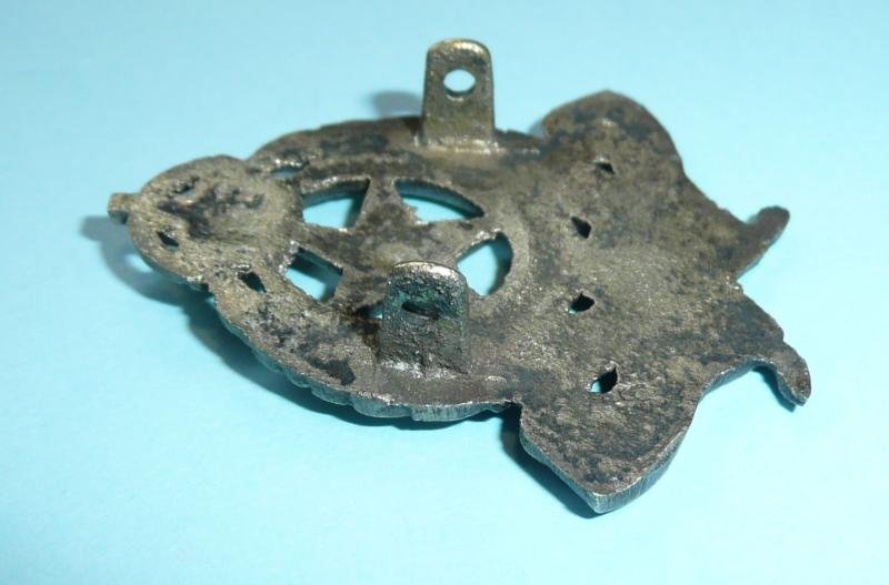 Pakistan Army - 15th Punjab Regiment Cast White Metal Cap Badge, King's Crown — image 4