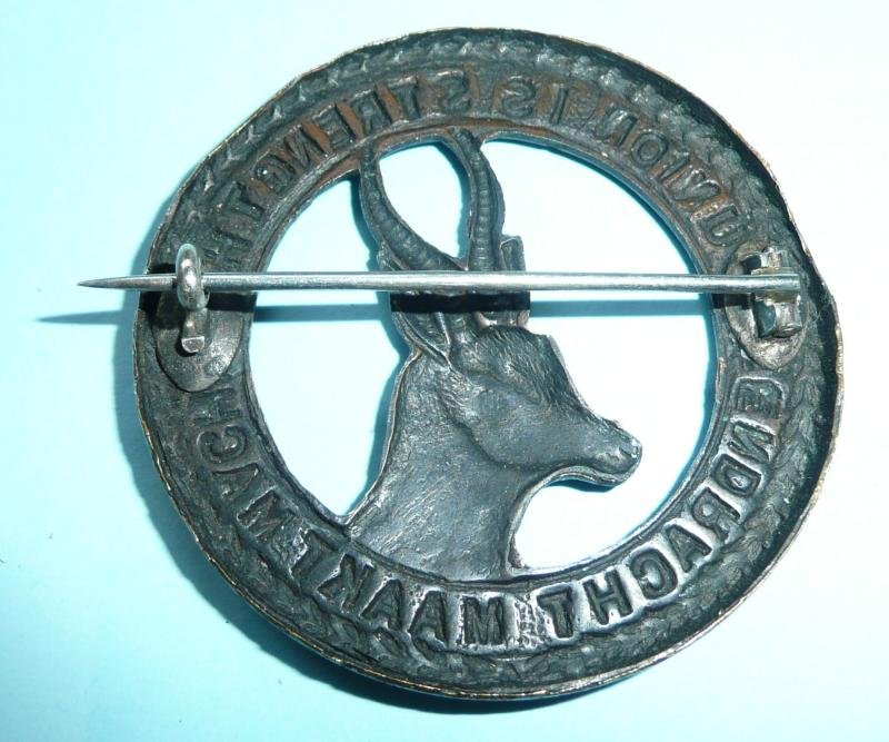 WW1 South African Infantry General Service Pattern Bronze Helmet Pagri Badge — image 2