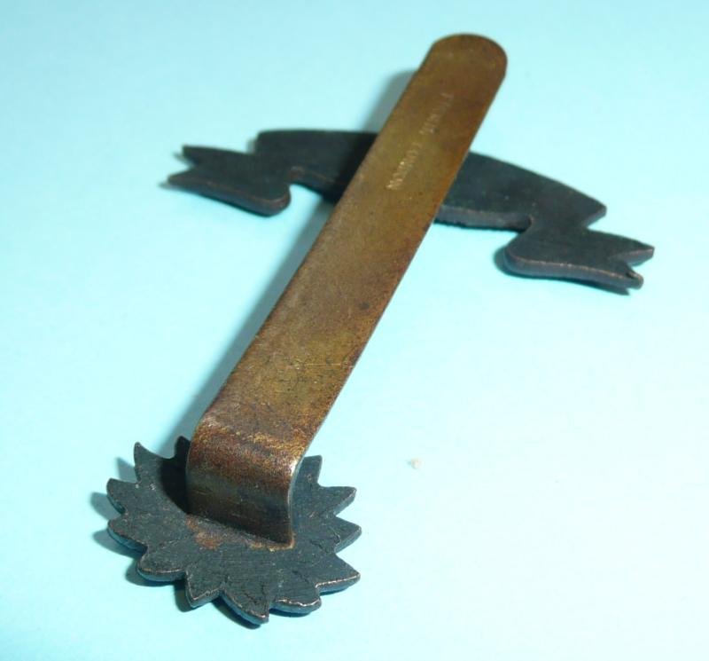 RWAFF (Royal West African Frontier Force) Officer's Pagri Cap Bronze Badge and Collar Badge Set — image 3