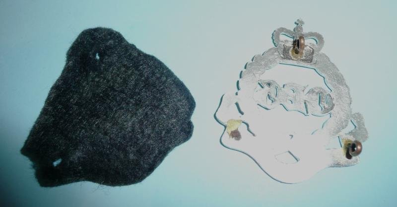 QDG Queens Dragoon Guards NCO White Metal Arm Badge — image 2