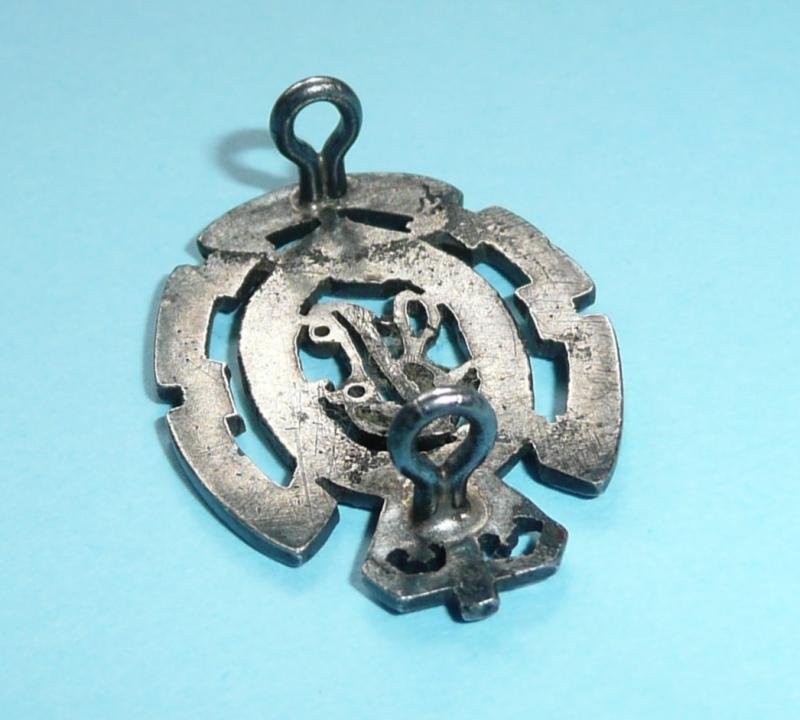 Indian Army - Queen Victoria's Own Corps of Guides (Frontier Force) (Lumsden's Cavalry) Unmarked Silver Officer's Field Service Cap Badge — image 5