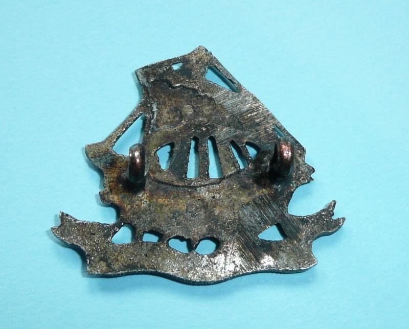 Indian Army - 2nd Punjab Regiment White Metal Cap Badge — image 2