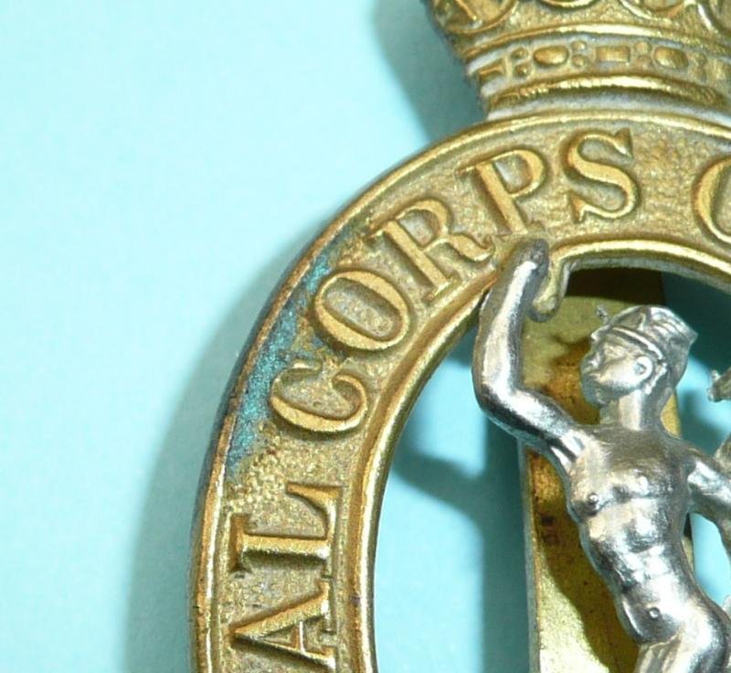 WW2 Royal Corps of Signals Other Ranks Bi-Metal Cap Badge - King's Crown — image 2