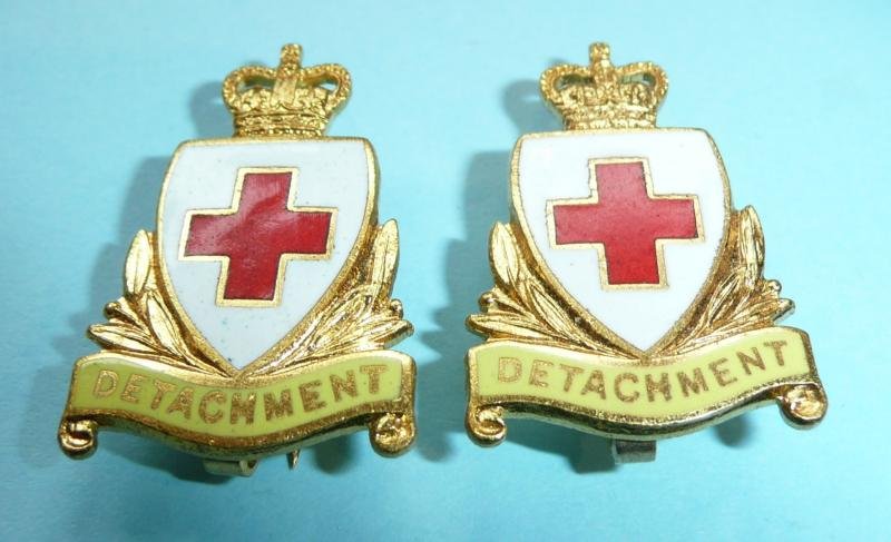 Home Front - British Red Cross Detachment Collar Badges with Manufacturer's Card and Original Box — image 2