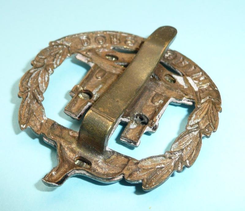 4th (Territorial Battalion) Dorset Regiment Bi Metal Cap Badge — image 4