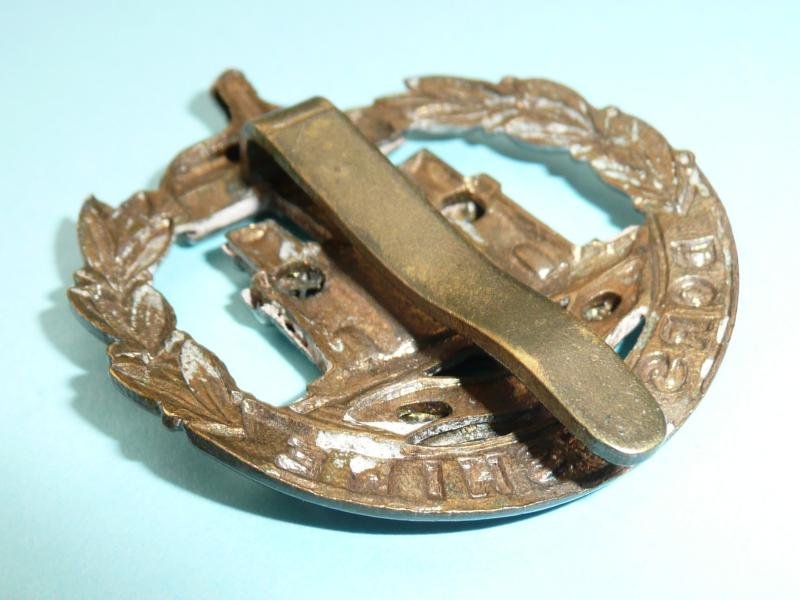 4th (Territorial Battalion) Dorset Regiment Bi Metal Cap Badge — image 5
