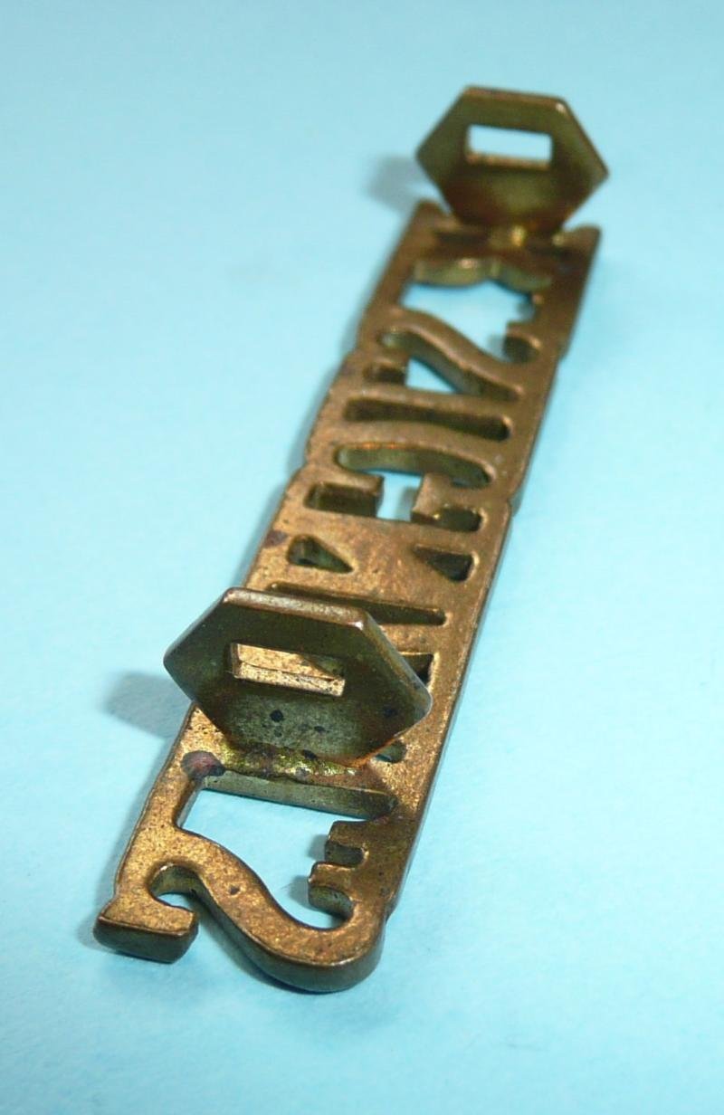 Royal Corps of Signals Brass Metal Shoulder Title — image 3